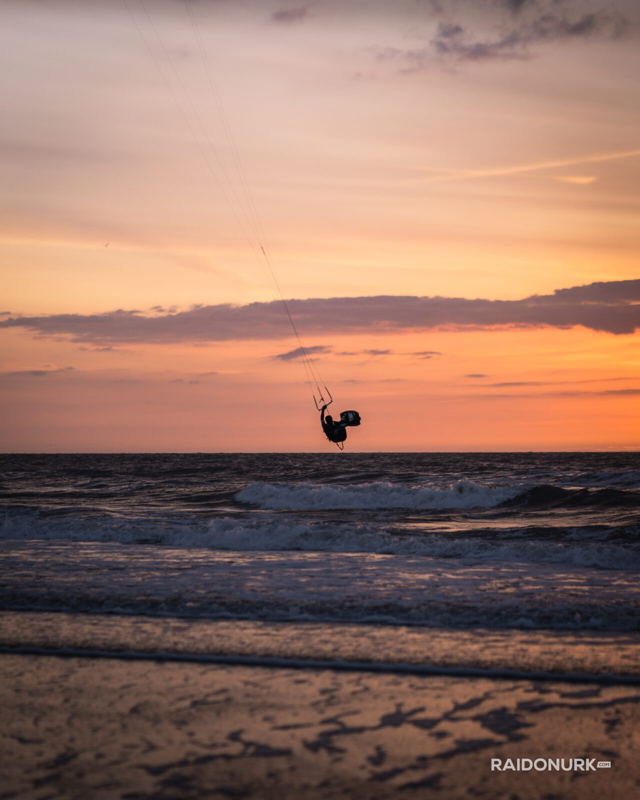 Kitesurfing, kitesurf, lohesurf, Netherlands, Holland, kitesurfen, Scheveninge, sunset, summer, beach
