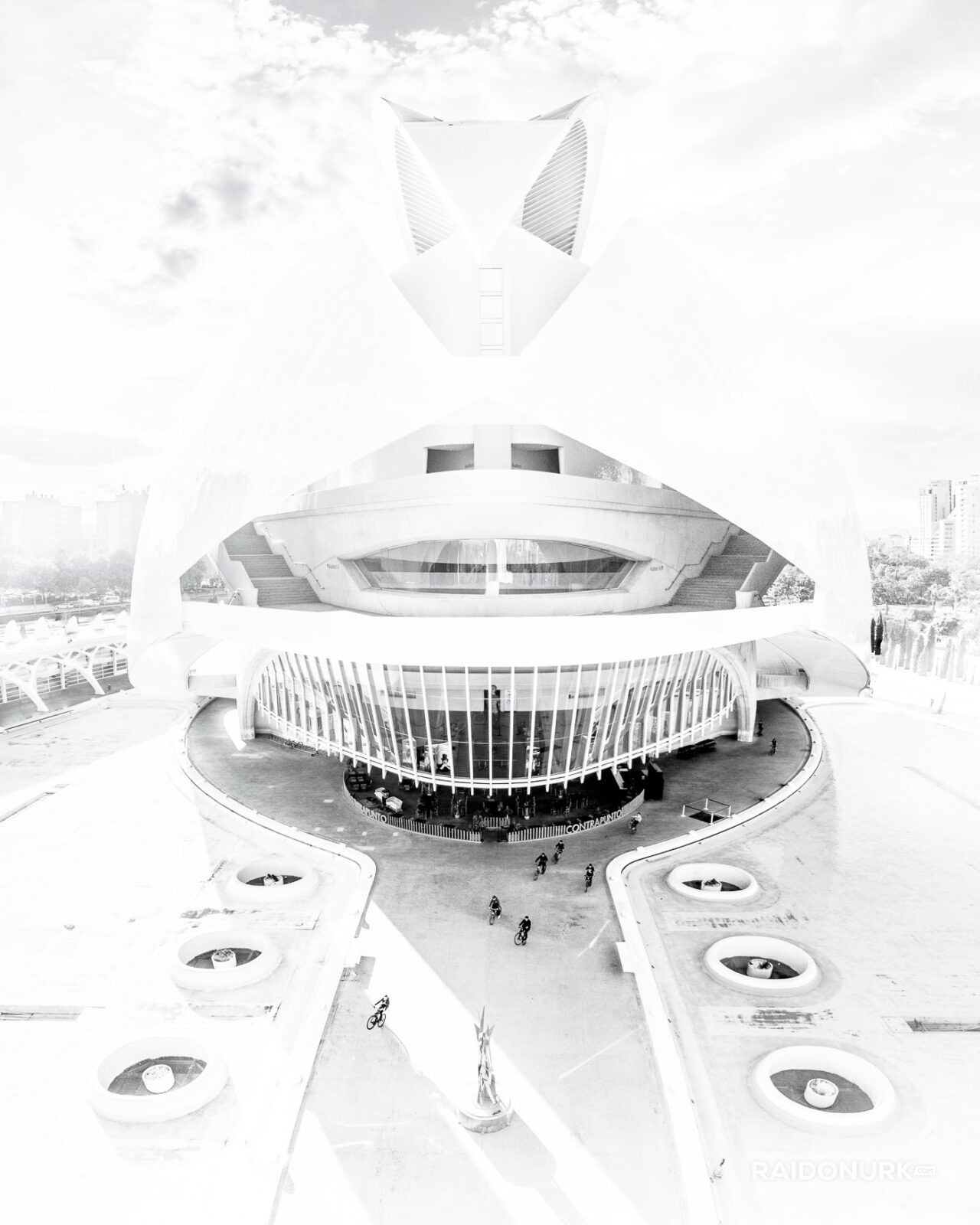 best places to photograph in Valencia, must-see architecture in Spain, unique buildings in Europe, Valencia cityscape, architectural landmarks in Valencia, Instagrammable places in Valencia, minimalist architecture, abstract architecture, geometric design, architectural details, high contrast photography, surreal photography, bright sky architecture, clean lines, creative perspective, Valencia architecture, Spain architecture, modern architecture, futuristic buildings, City of Arts and Sciences, Santiago Calatrava, architectural photography, contemporary design, urban landscape, iconic buildings