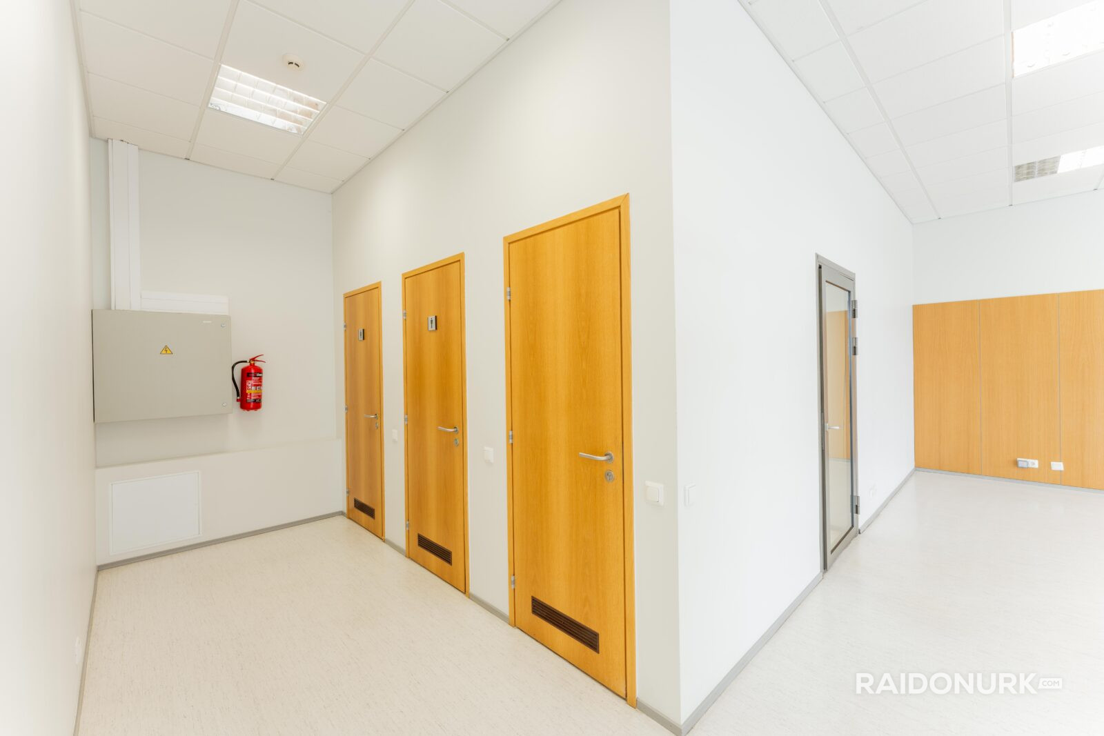 interjöörifotod, kontoripinna pildistamine, äripinna pildistamine, kinnisvarafotod, üüripinna fotod, professionaalne sisefotograafia, äriruumide fotograafia, valgusküllased kontorid, kaasaegne interjöör, kinnisvara turundus, fotod kontoriruumidest, üürile andmine, kinnisvara müük, kinnisvarapildistamine, ärikinnisvara